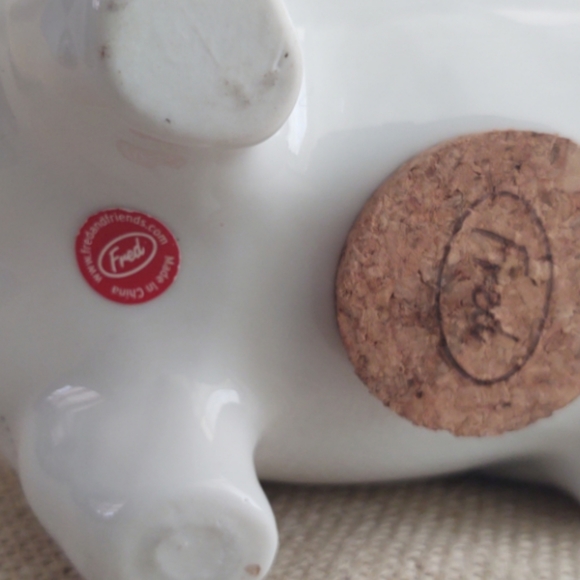 Fred the Pig Budget Cuts piggy bank by Fred and Friends - Picture 7 of 8